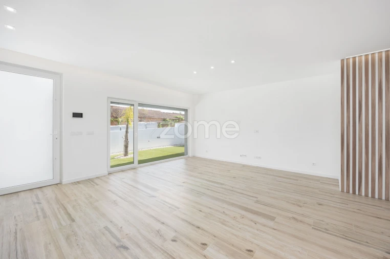 Moradia T3 para Venda em Santa Eufémia e Boa Vista Foto 3