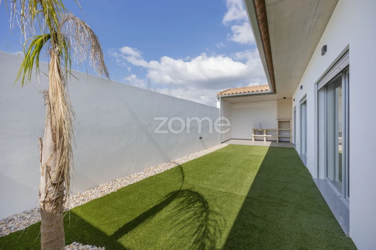 Moradia T3 para Venda em Santa Eufémia e Boa Vista Foto 27