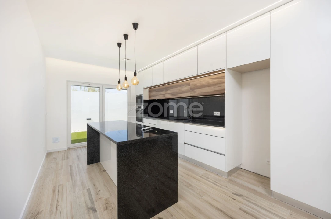 Moradia T3 para Venda em Santa Eufémia e Boa Vista Foto 17