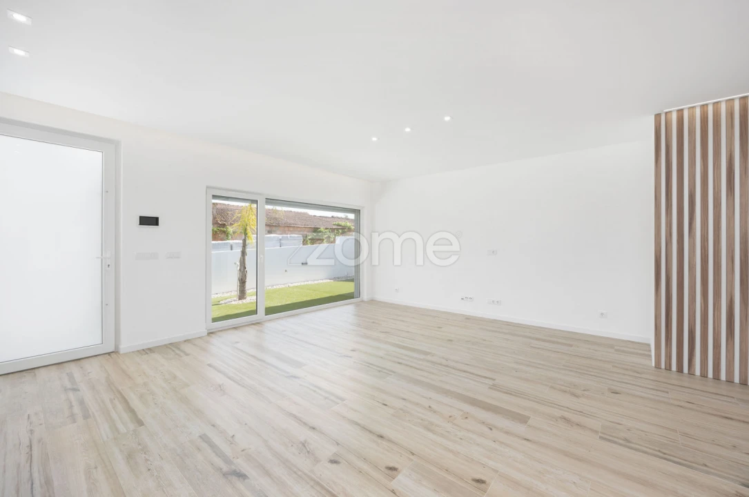 Moradia T3 para Venda em Santa Eufémia e Boa Vista Foto 3