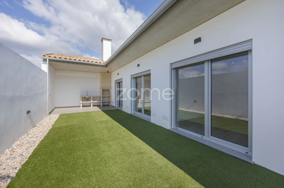 Moradia T3 para Venda em Santa Eufémia e Boa Vista Foto 18