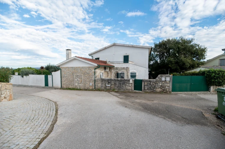 Moradia T3 para Venda em Alvorge Foto 40