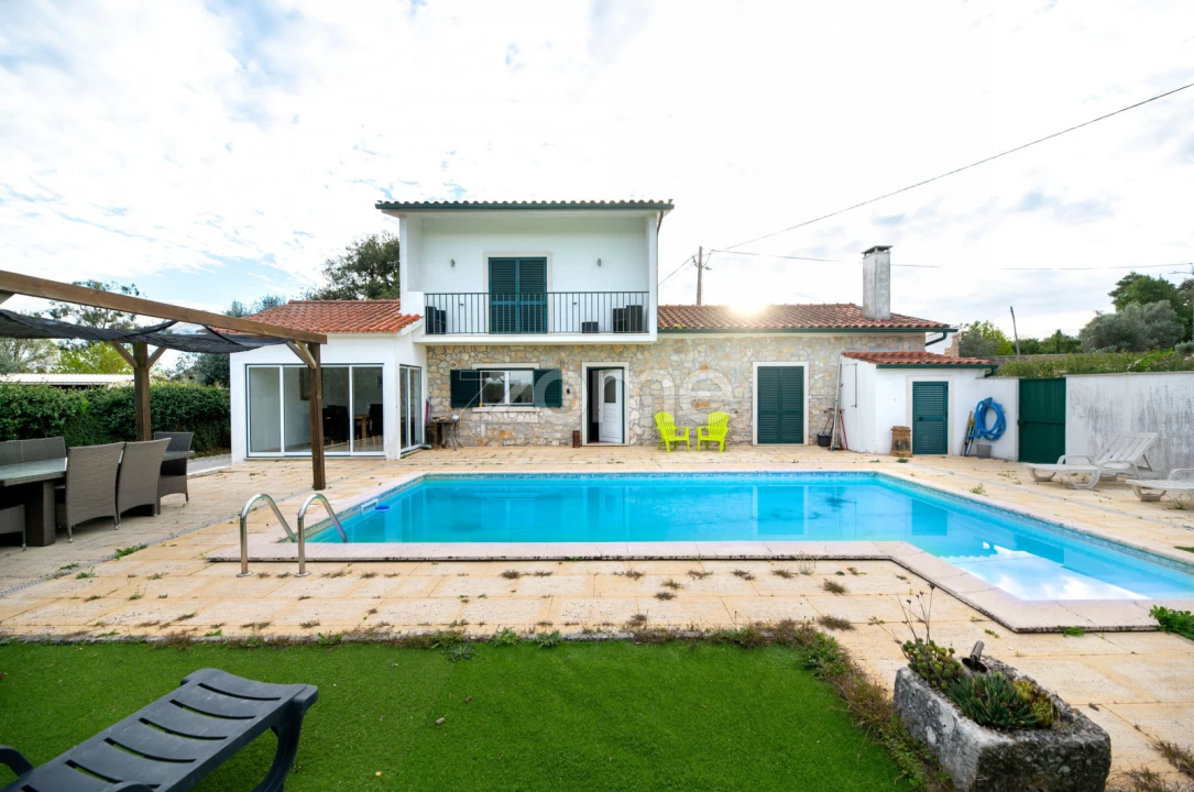 Moradia T3 para Venda em Alvorge Foto 68