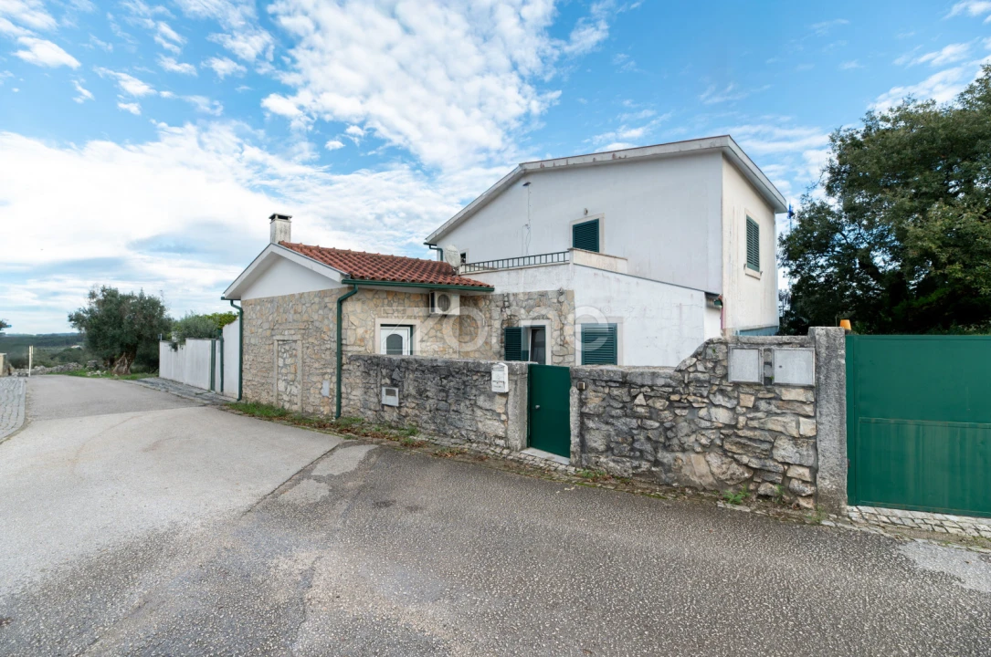 Moradia T3 para Venda em Alvorge Foto 39