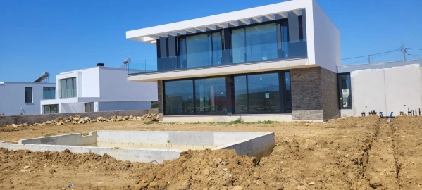 Moradia T4 para Venda em São João das Lampas e Terrugem