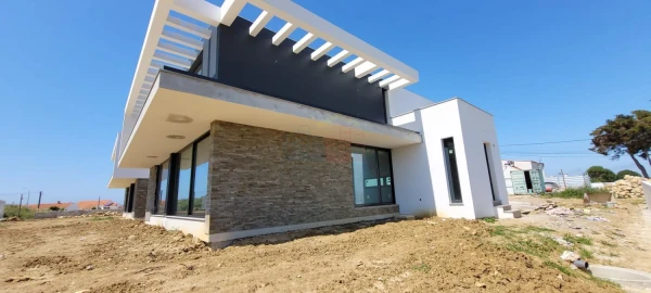 Moradia T4 para Venda em São João das Lampas e Terrugem