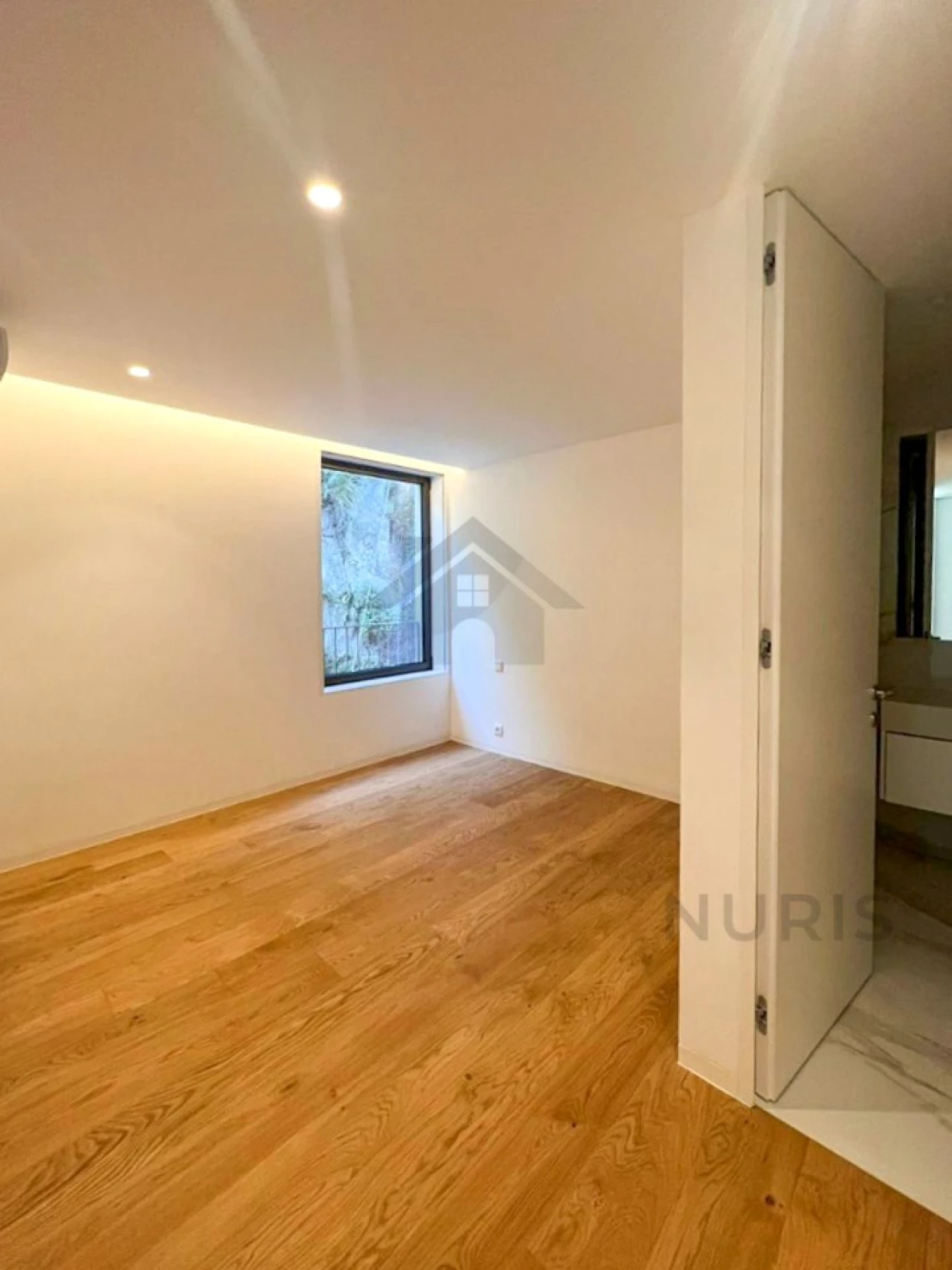 Apartamento T4 para Venda em Lordelo do Ouro e Massarelos Foto 13