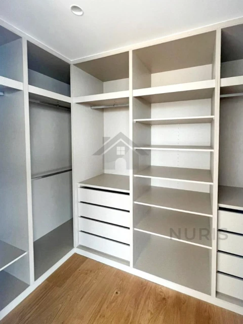 Apartamento T4 para Venda em Lordelo do Ouro e Massarelos