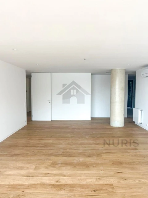 Apartamento T4 para Venda em Lordelo do Ouro e Massarelos
