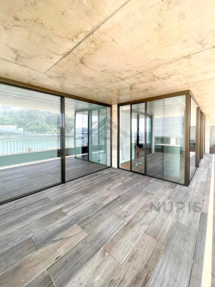 Apartamento T4 para Venda em Lordelo do Ouro e Massarelos Foto 3