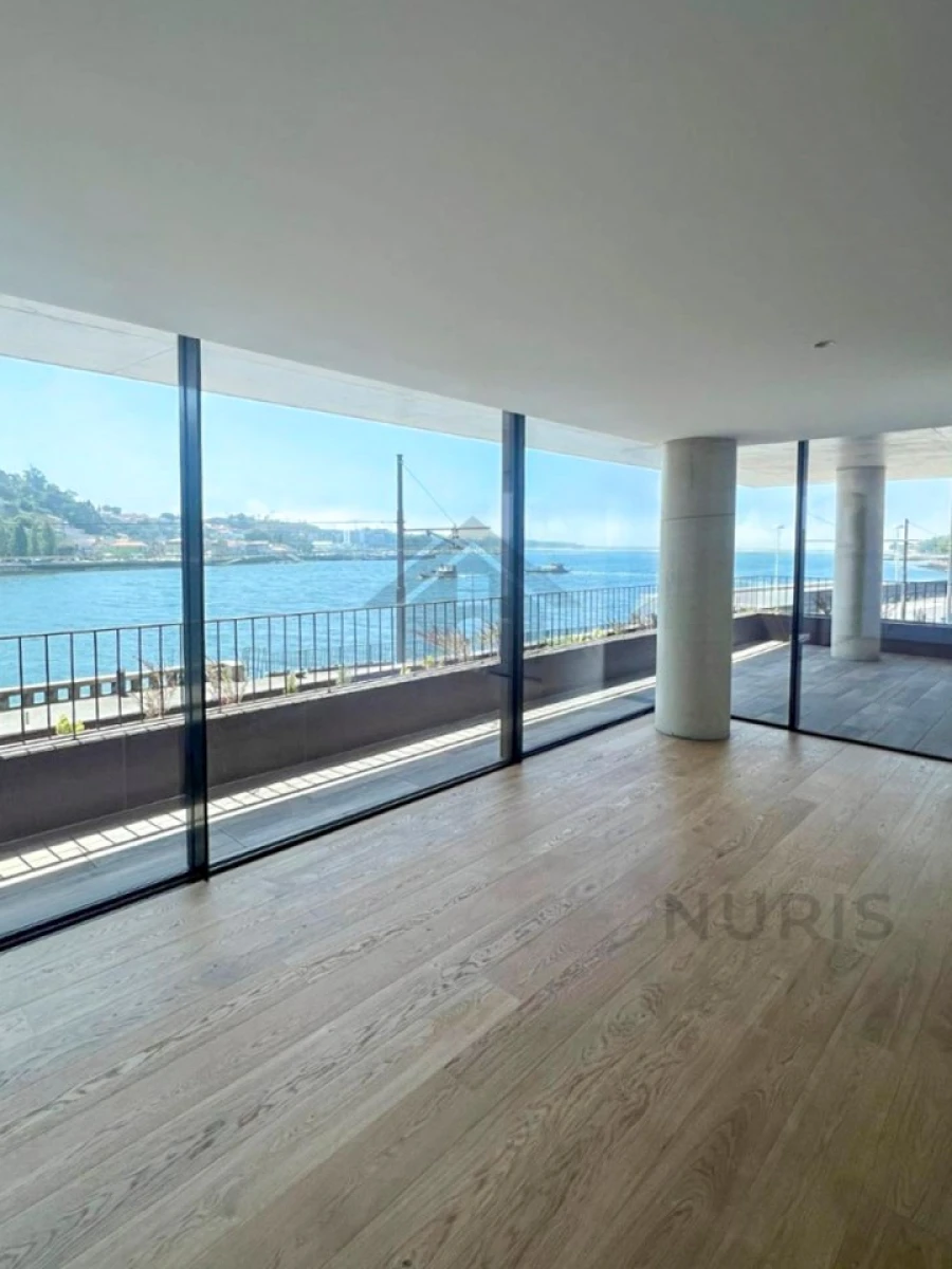 Apartamento T4 para Venda em Lordelo do Ouro e Massarelos Foto 4