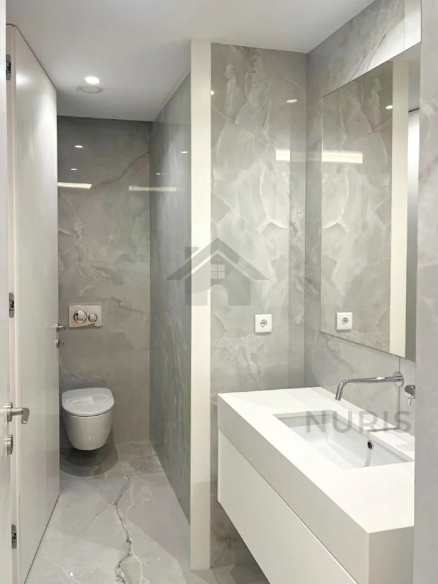 Apartamento T4 para Venda em Lordelo do Ouro e Massarelos Foto 12
