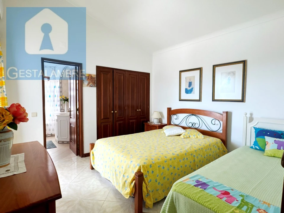 Moradia T4 para Venda em Albufeira e Olhos de Água Foto 21