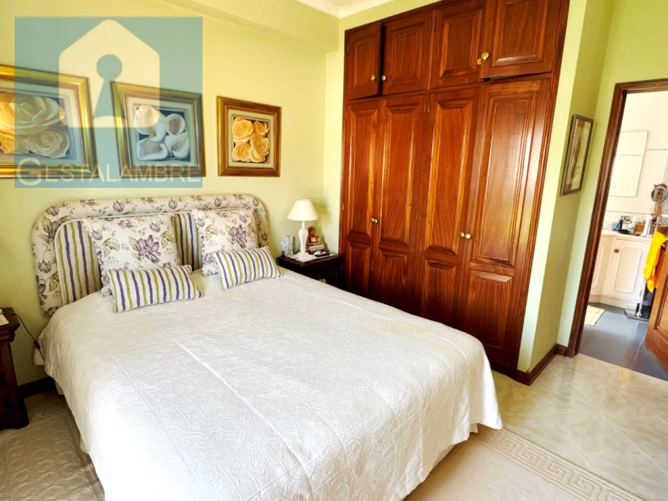 Moradia T4 para Venda em Albufeira e Olhos de Água Foto 30