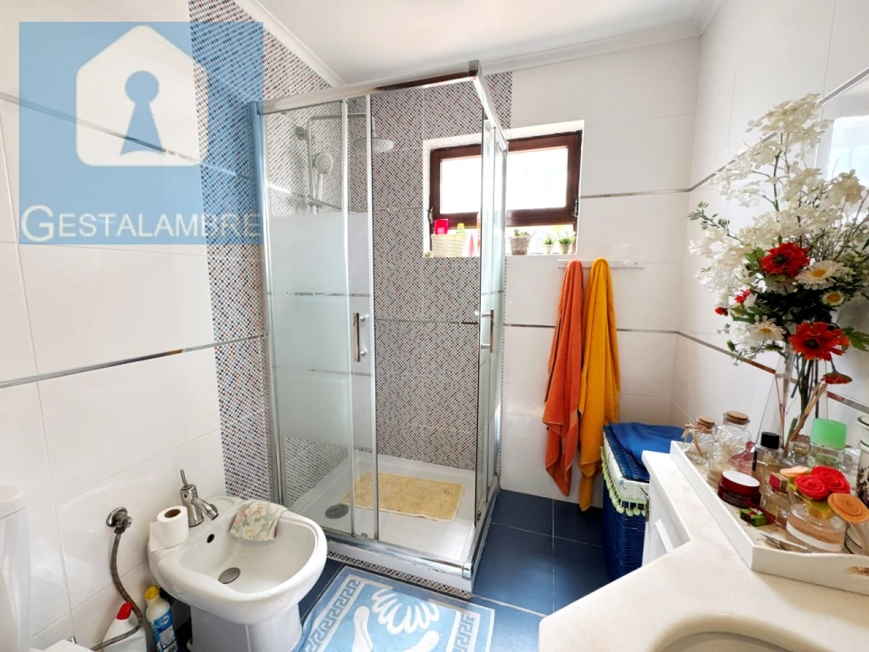 Moradia T4 para Venda em Albufeira e Olhos de Água Foto 32