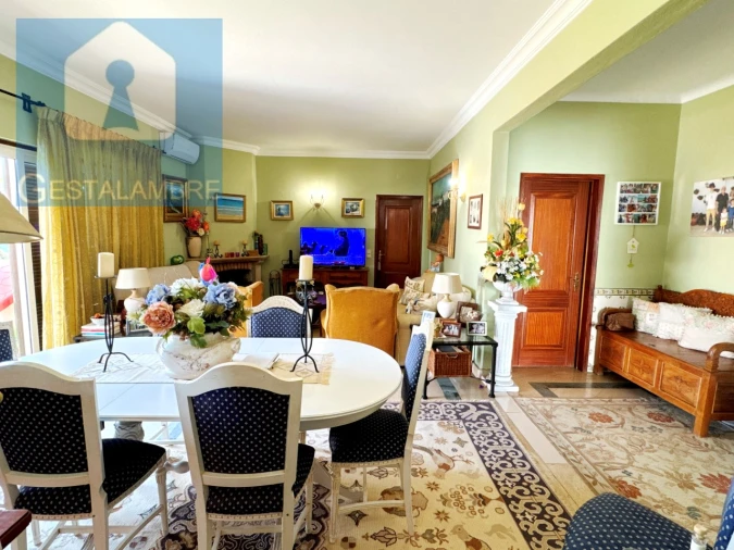 Moradia T4 para Venda em Albufeira e Olhos de Água Foto 2