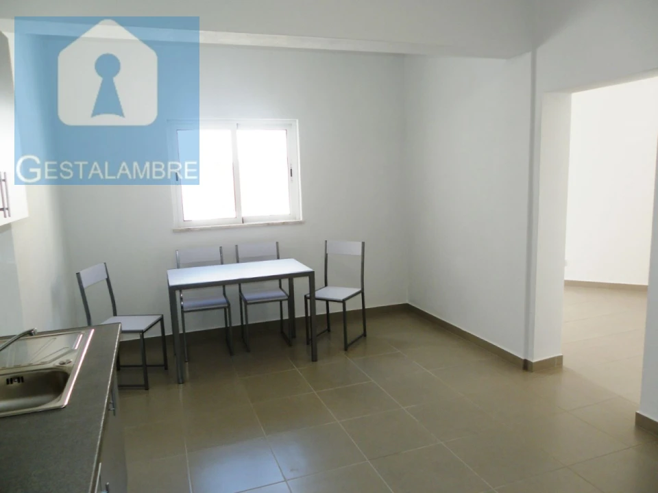 Moradia T3 para Venda em Albufeira e Olhos de Água Foto 9