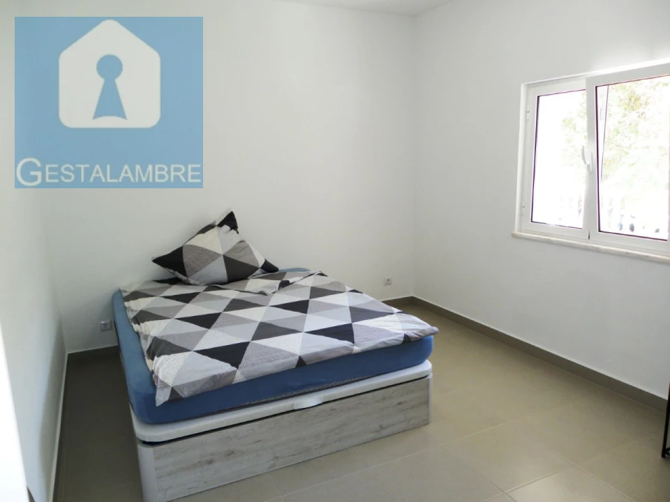 Moradia T3 para Venda em Albufeira e Olhos de Água Foto 17