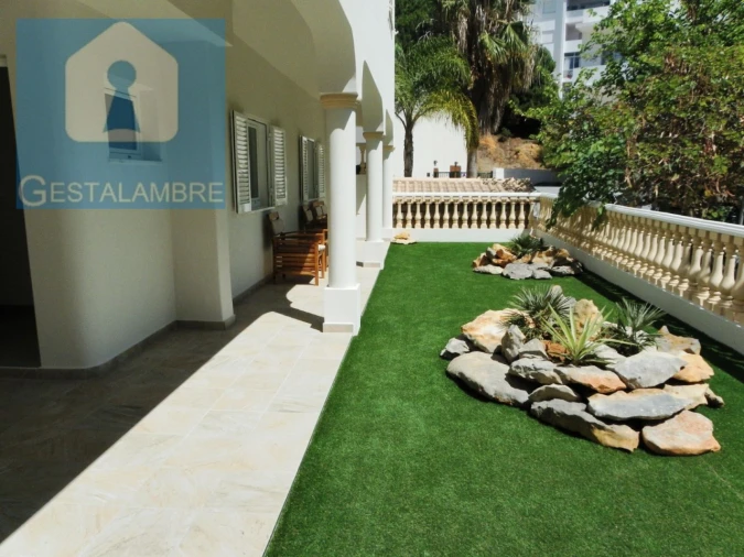 Moradia T3 para Venda em Albufeira e Olhos de Água