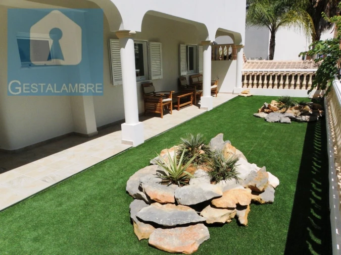 Moradia T3 para Venda em Albufeira e Olhos de Água Foto 2