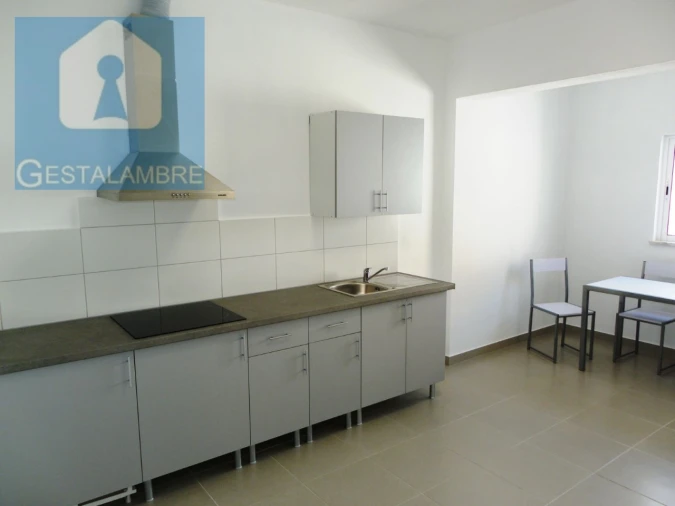 Moradia T3 para Venda em Albufeira e Olhos de Água Foto 3