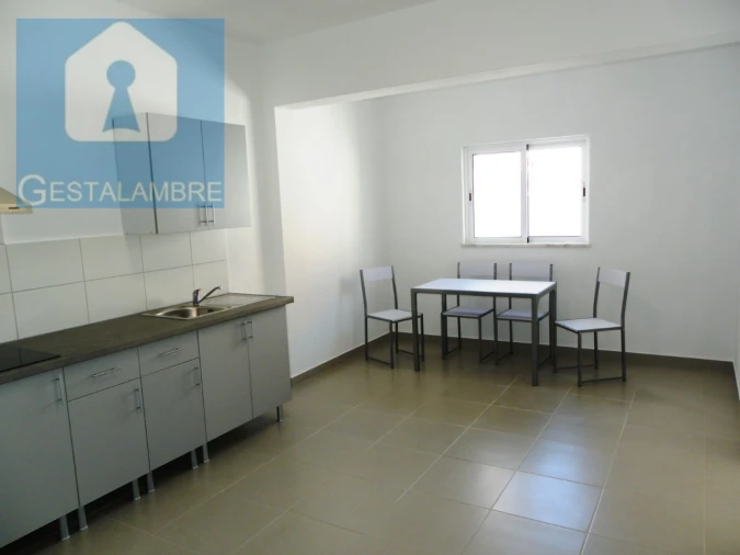 Moradia T3 para Venda em Albufeira e Olhos de Água Foto 7