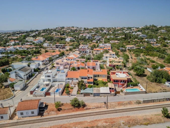 Quinta T4 para Venda em Almancil Foto 28