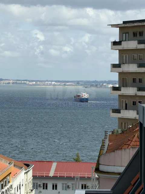 Apartamento T3 para Venda em Benfica