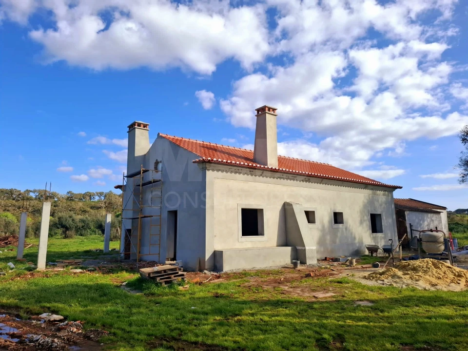 Moradia T4 para Venda em Cercal Foto 2