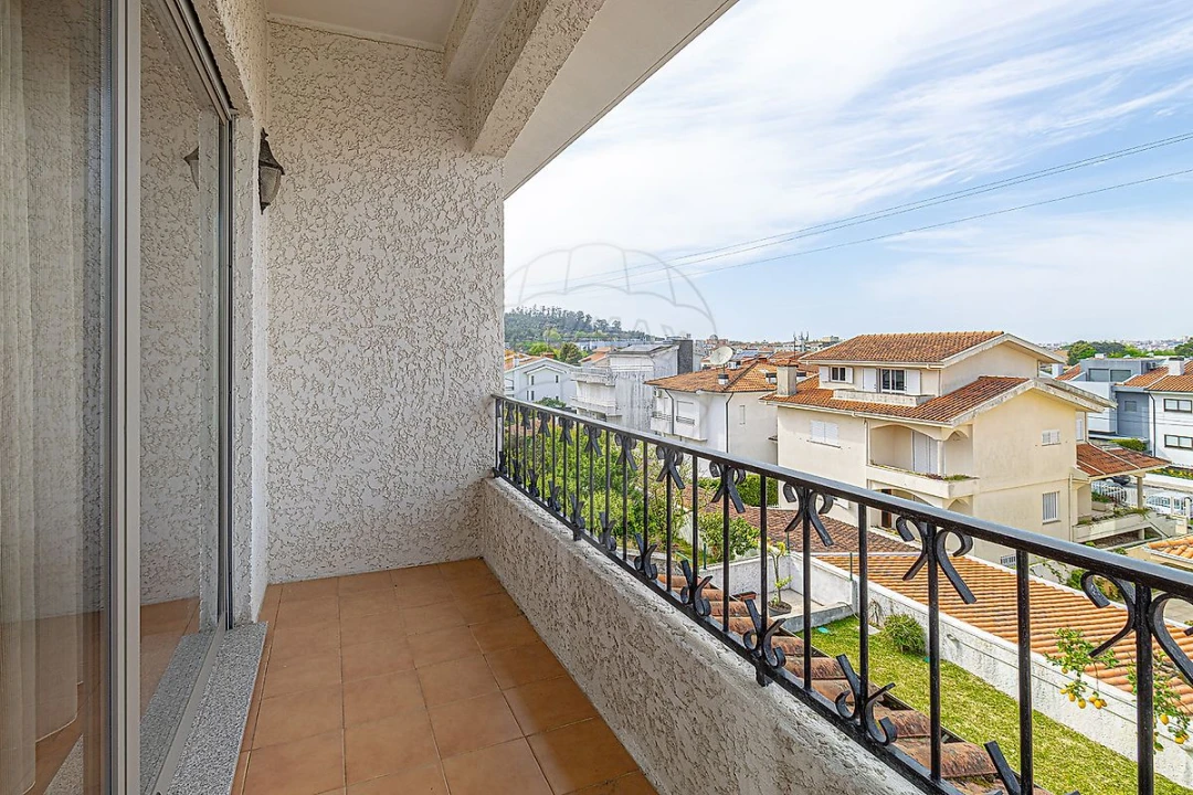 Moradia T4 para Venda em Oliveira do Douro Foto 23