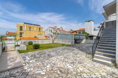 Moradia T4 para Venda em Oliveira do Douro