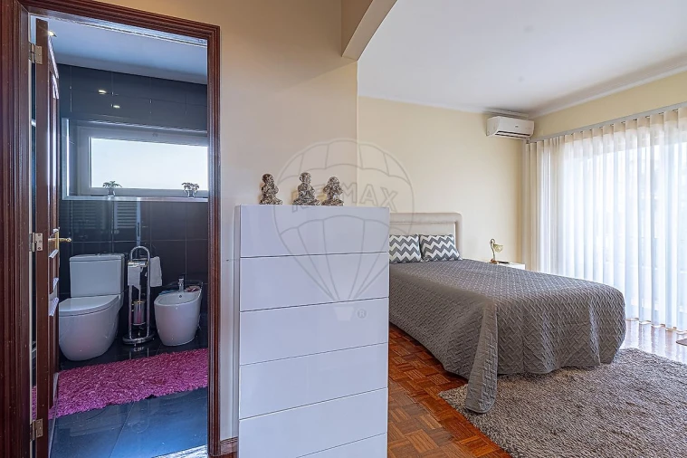 Moradia T4 para Venda em Oliveira do Douro Foto 26