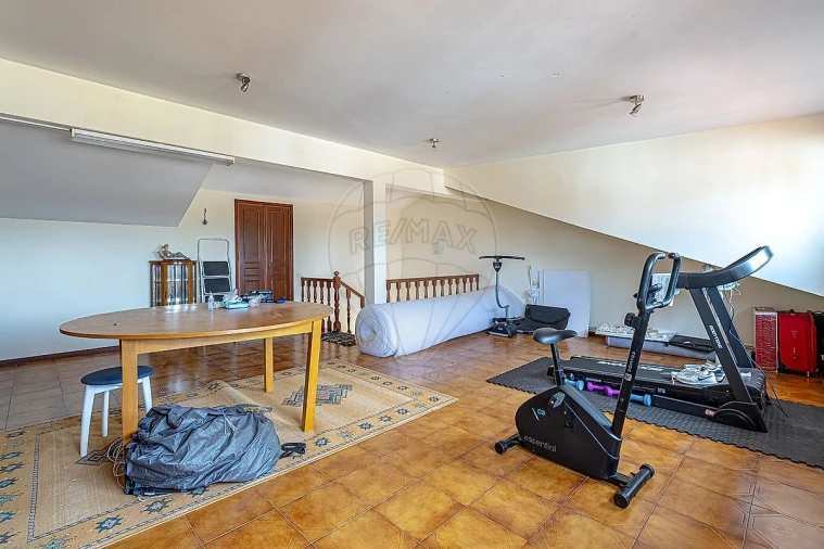 Moradia T4 para Venda em Oliveira do Douro Foto 31