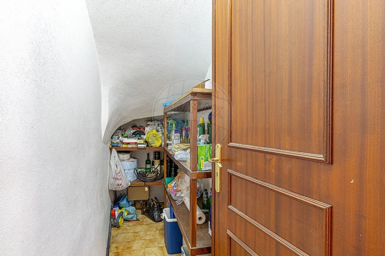 Moradia T4 para Venda em Oliveira do Douro Foto 35