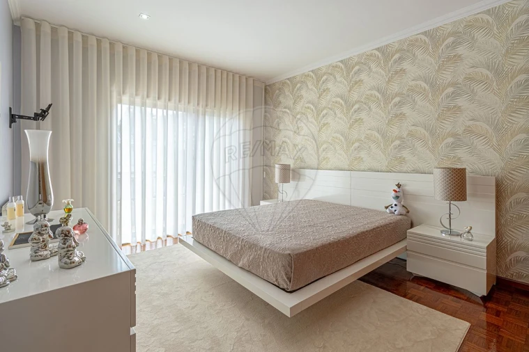 Moradia T4 para Venda em Oliveira do Douro Foto 19