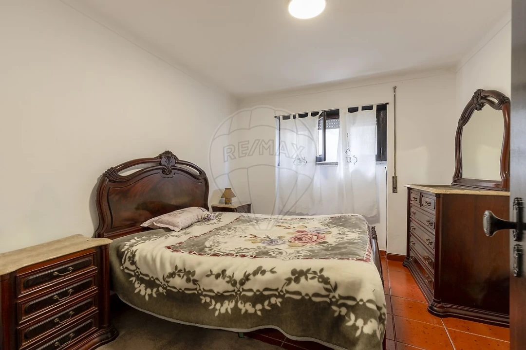 Moradia T5 para Venda em Dois Portos e Runa Foto 20