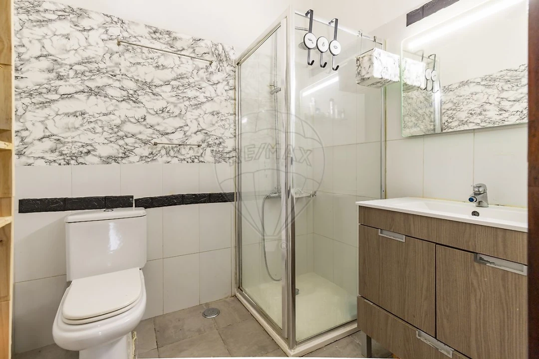 Moradia T5 para Venda em Dois Portos e Runa Foto 11