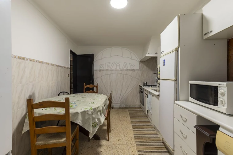 Moradia T5 para Venda em Dois Portos e Runa Foto 17