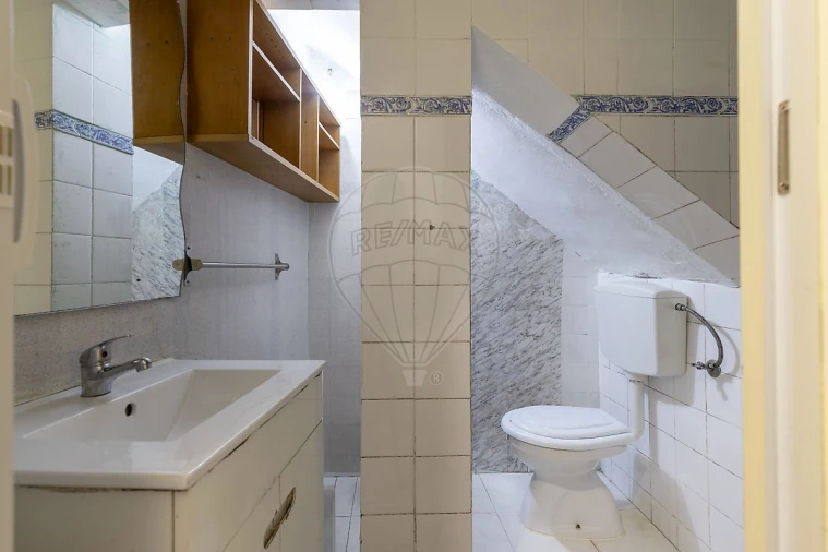 Moradia T5 para Venda em Dois Portos e Runa Foto 21