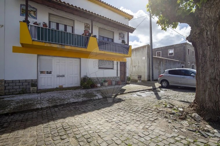 Moradia T5 para Venda em Dois Portos e Runa Foto 23