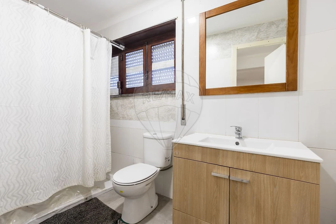 Moradia T5 para Venda em Dois Portos e Runa Foto 19