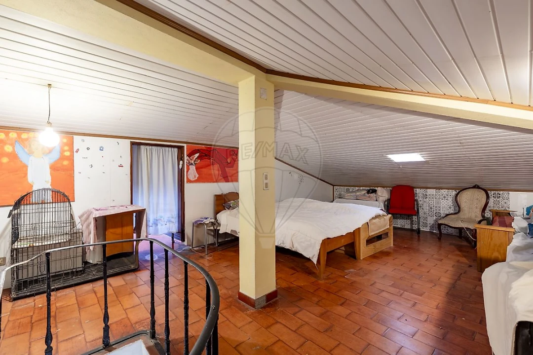 Moradia T5 para Venda em Dois Portos e Runa Foto 13