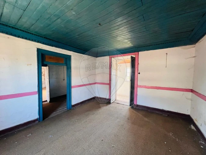 Moradia T4 para Venda em Macieira de Sarnes Foto 6