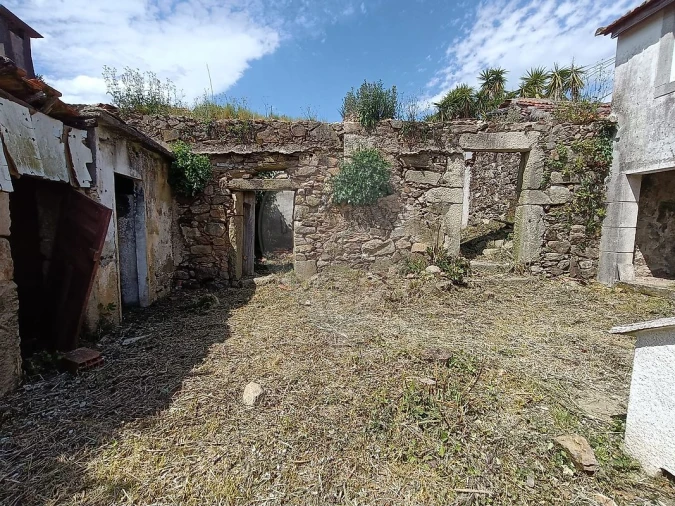 Moradia T4 para Venda em Macieira de Sarnes Foto 21