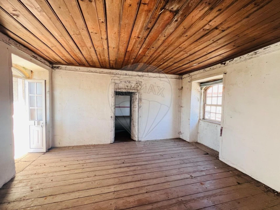 Moradia T4 para Venda em Macieira de Sarnes Foto 11