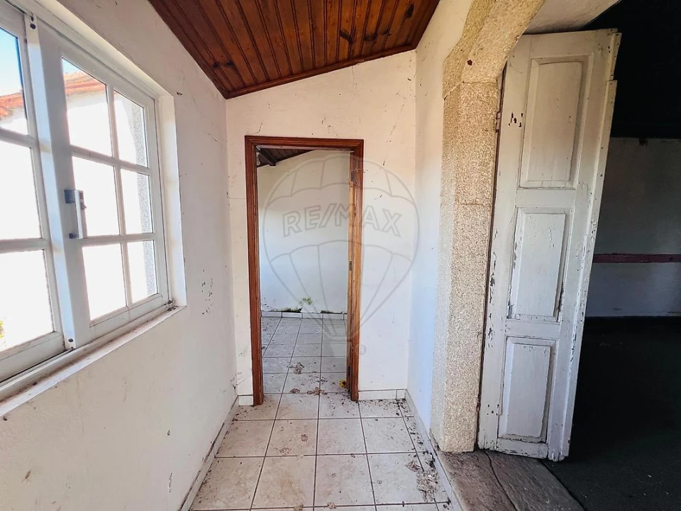 Moradia T4 para Venda em Macieira de Sarnes Foto 8