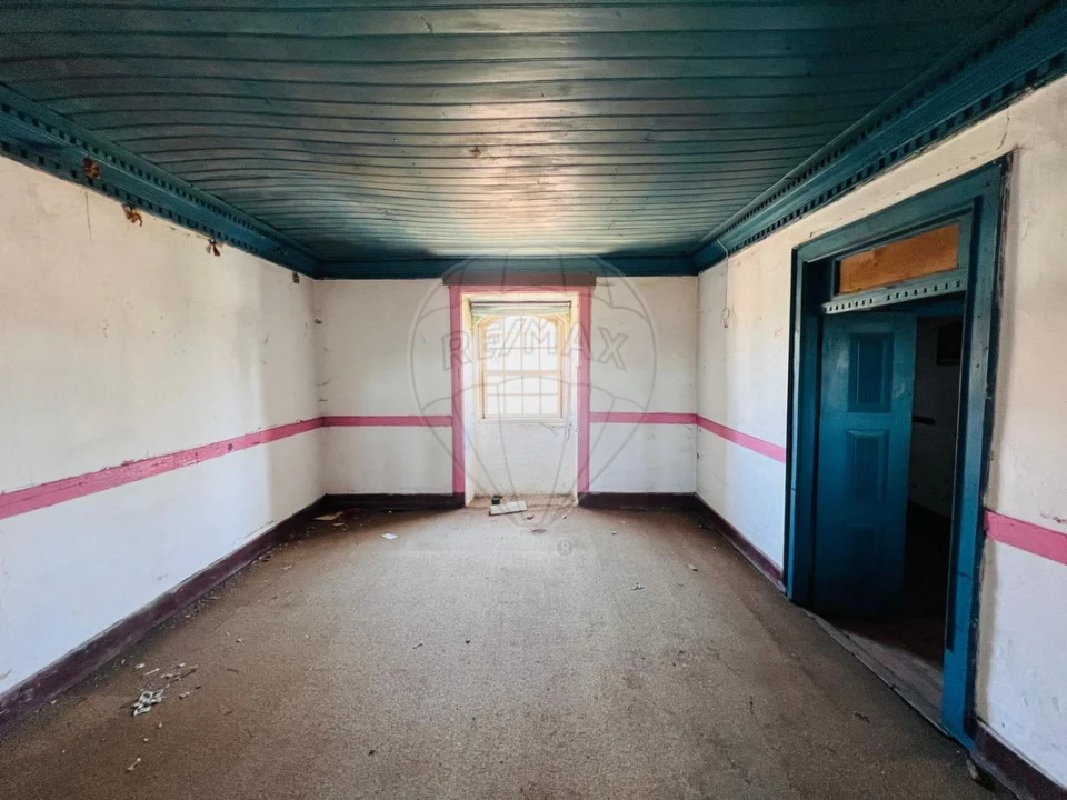 Moradia T4 para Venda em Macieira de Sarnes Foto 7