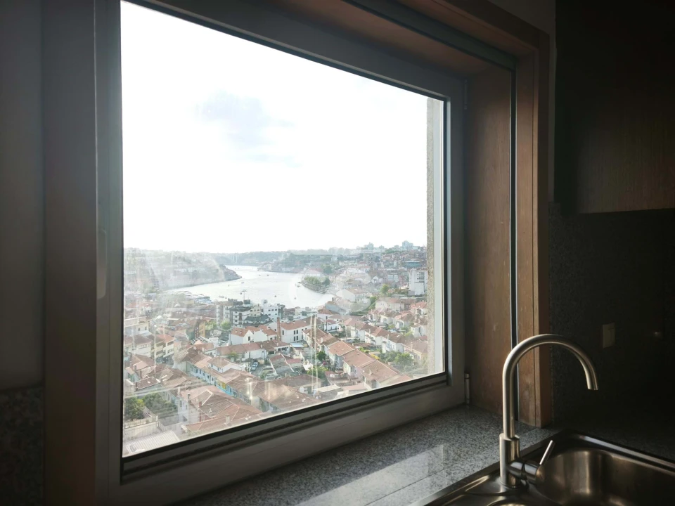 Apartamento T3 para Arrendamento em Santa Marinha Foto 12