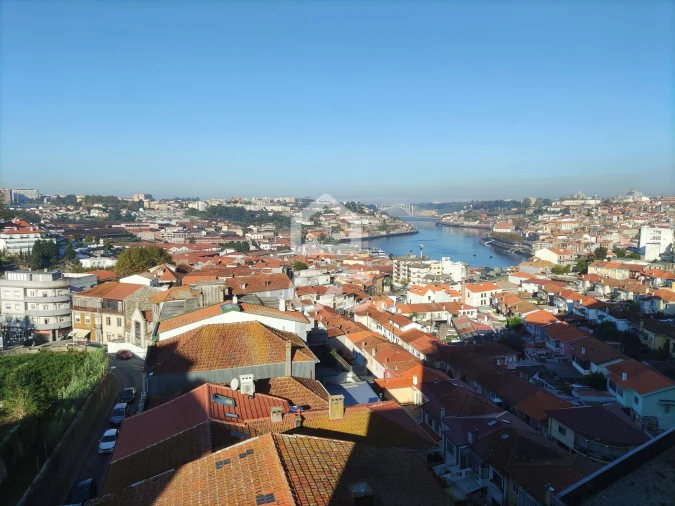 Apartamento T3 para Arrendamento em Santa Marinha