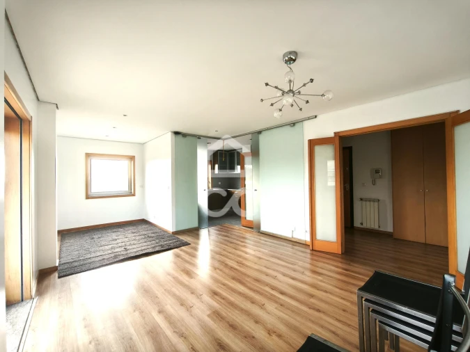 Apartamento T3 para Arrendamento em Santa Marinha Foto 9